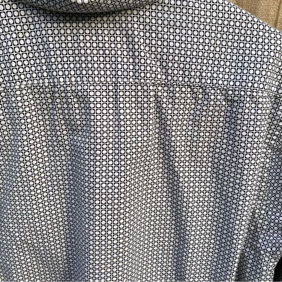 Express Circle Geo Print Stretch Button Down Shirt - Picture 3 of 5